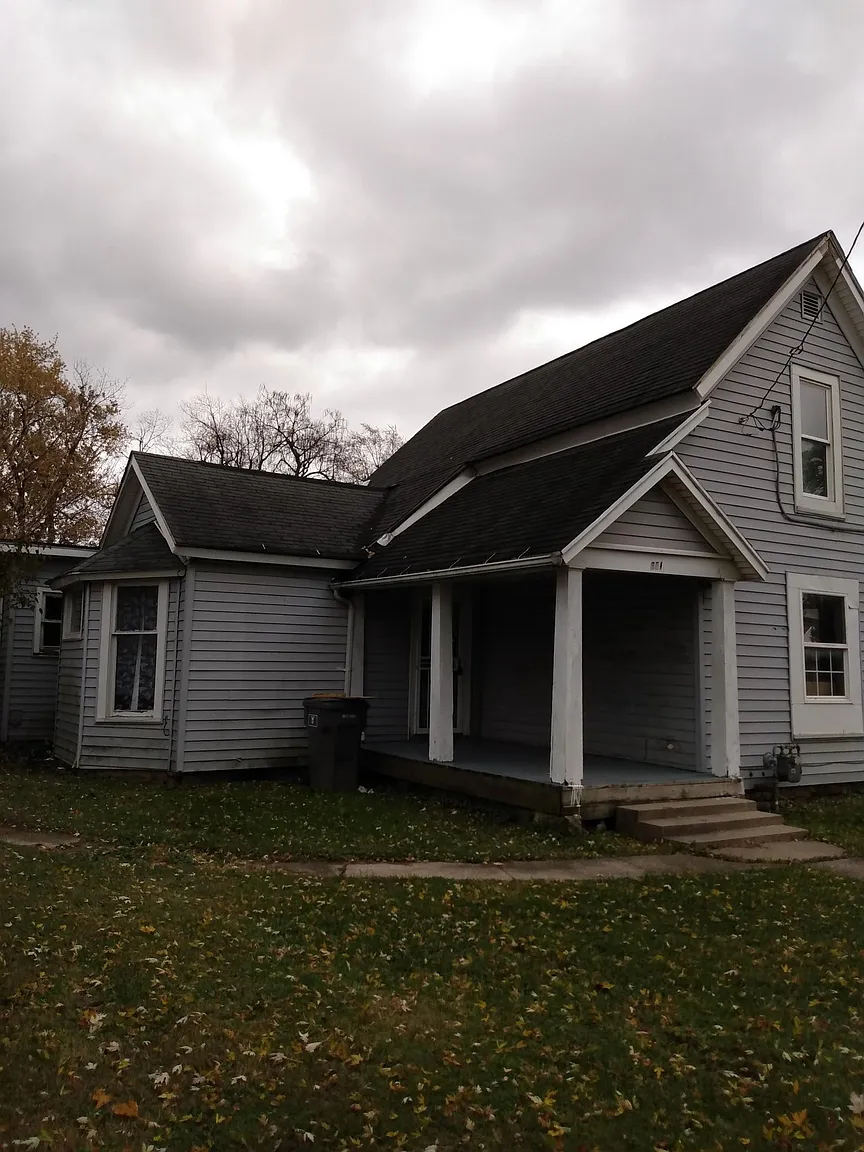 651 Harrison Ave photo 1