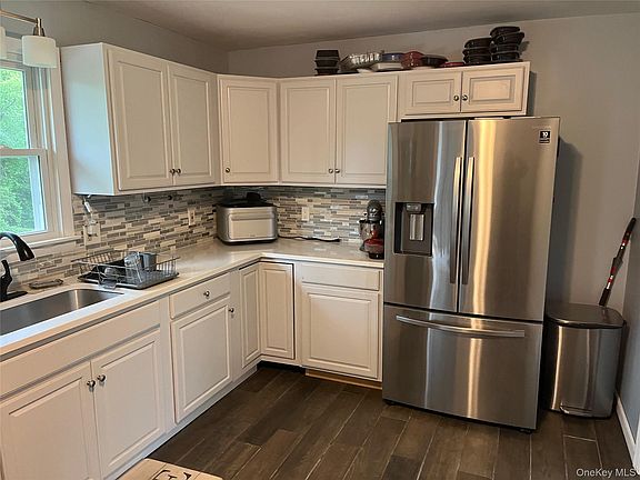 3rd image of 47 Mountain View Drive