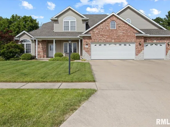 712 Evergreen Dr, Washington, IL 61571