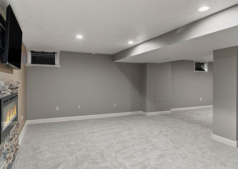 1st image of 908 Joseph Dr