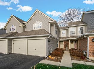 30W066 Willow Ln, Warrenville, IL 60555