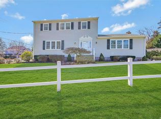 46 Westfield Dr, Centerport, NY