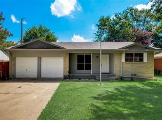 872 Rellia Dr, Terrell, TX 75160