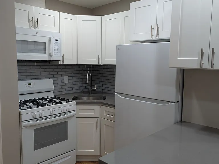 3 Hemlock Dr #114 — Photo 9