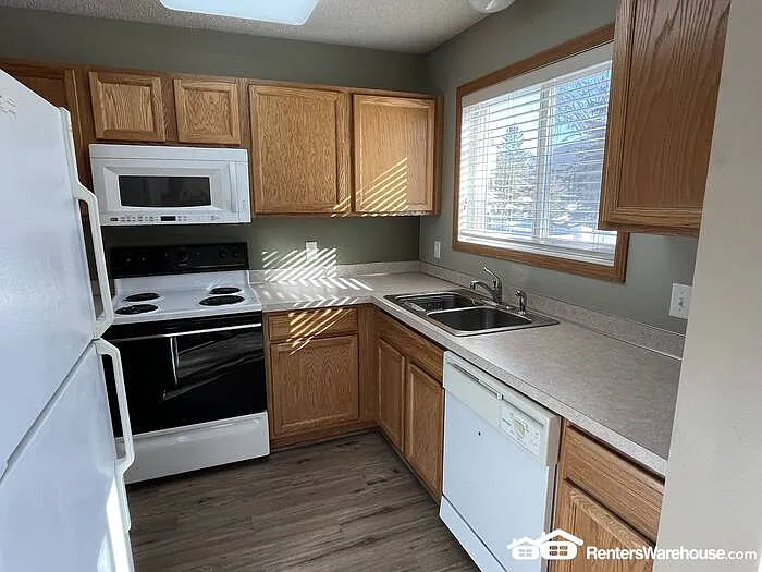 16477 Timber Crest Dr SE — Photo 3