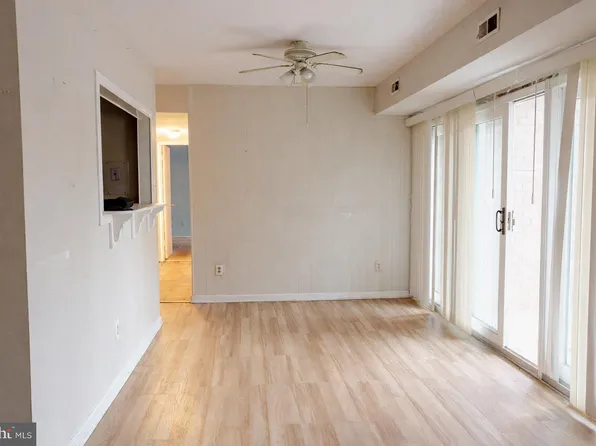 8004 Chanute Pl #19/3, Falls Church, VA 22042