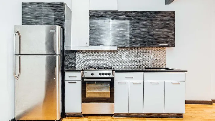 Rented by Nooklyn NYC LLC | media 41