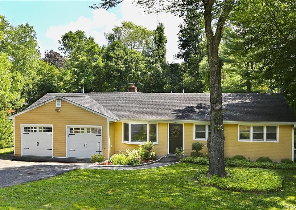 1st image of 20 Meadow Ln