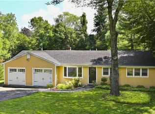 20 Meadow Ln, Katonah, NY 10536