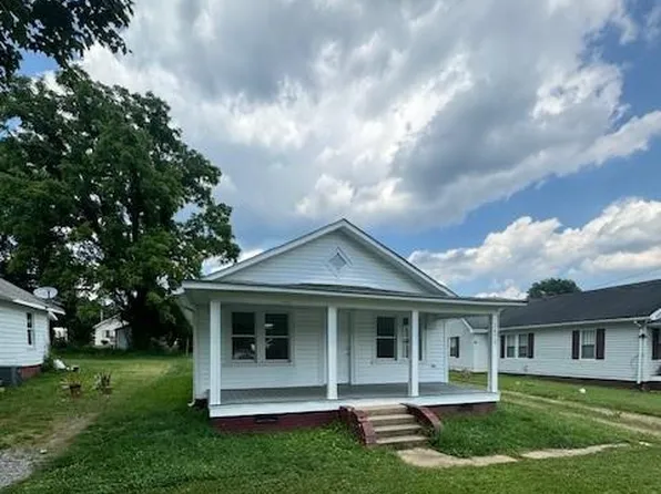 2472 Boone Trl, North Wilkesboro, NC 28659