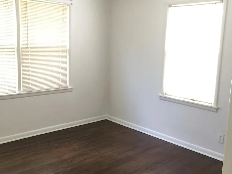 4348 N Garrison Pl — Photo 2