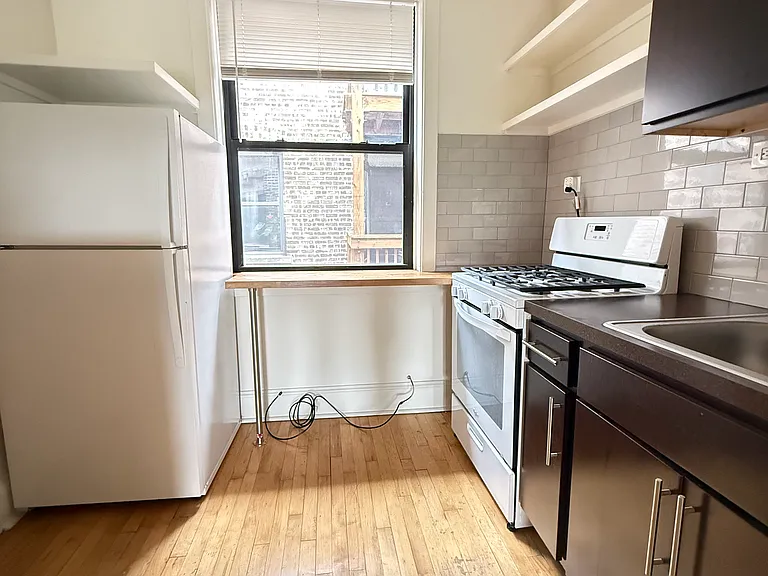 2321 N Spaulding Ave #2B — Photo 1