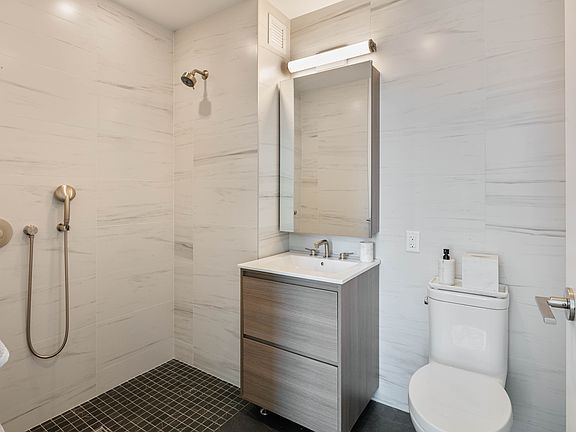 3rd image of 69-65 Yellowstone Blvd #407