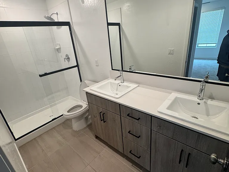 2866 E Teaberry Dr — Photo 5