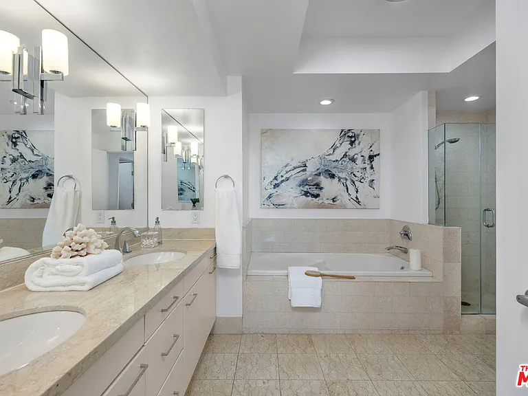 13600 Marina Pointe Dr #1507 — Photo 18