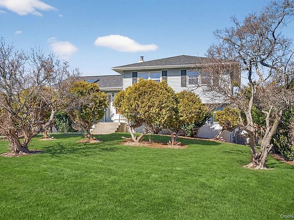 2nd image of 5 Loch Invar Lane