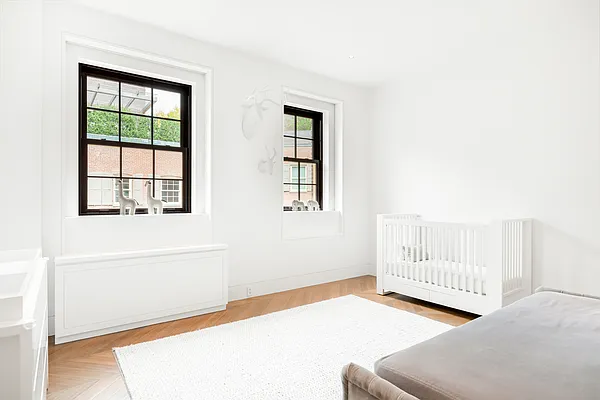 Sold by Compass | media 22