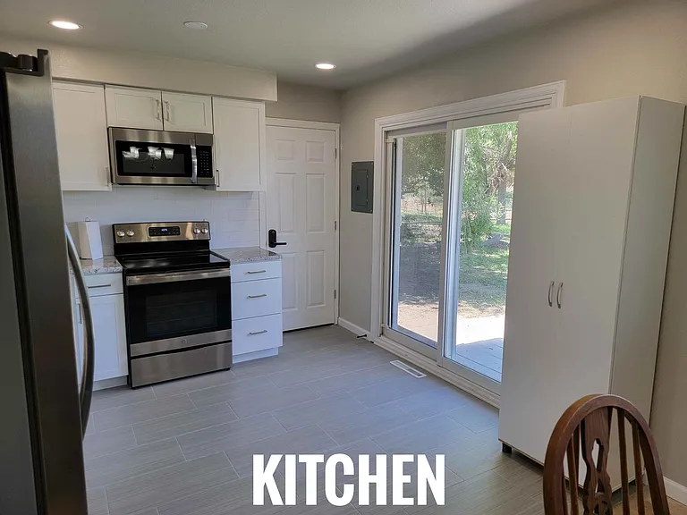 1630 Shasta Dr #4 — Photo 4