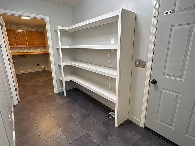 671 Circle Dr — Photo 11