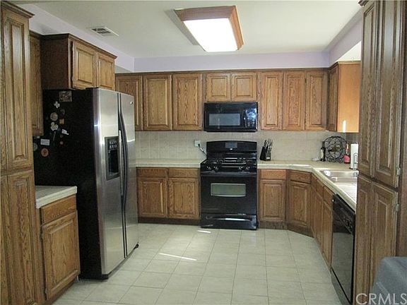 3rd image of 41211 Jamaica Ln