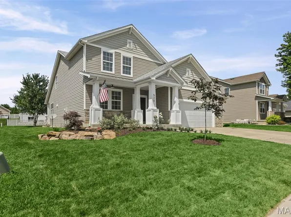 520 Longfellow Dr, O Fallon, IL 62269