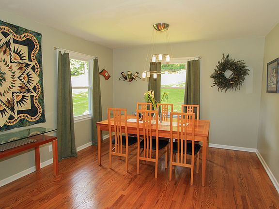 4th image of 1453 Woodland Ave