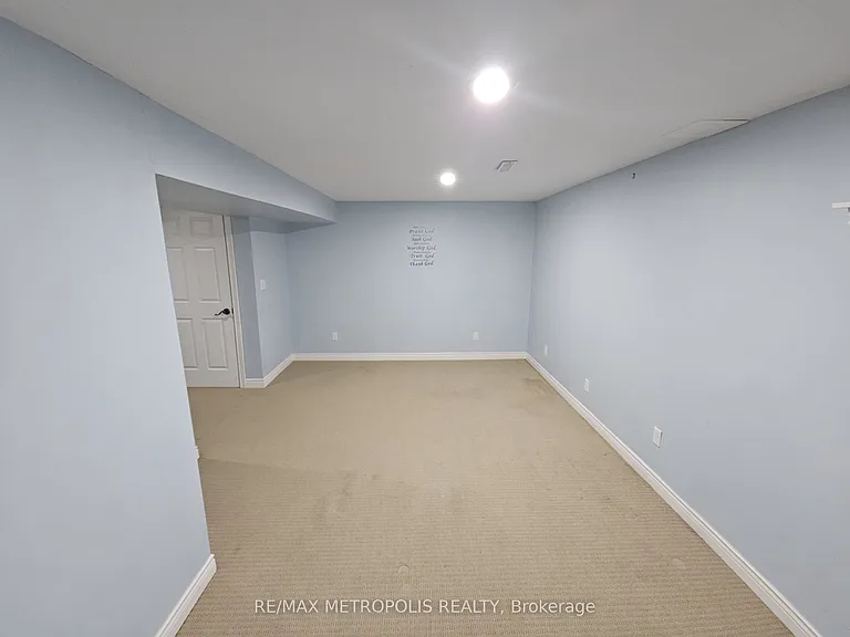 386 Highland Rd W #45 — Photo 16