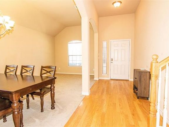 3rd image of 3524 Ballycastle Dr