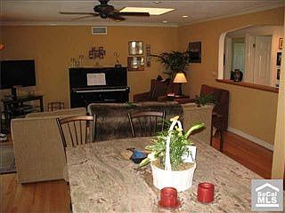 4th image of 1501 Kroeger Ave
