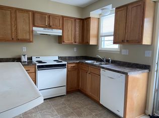 3803 Hillcrest Dr, Des Moines, IA 50310