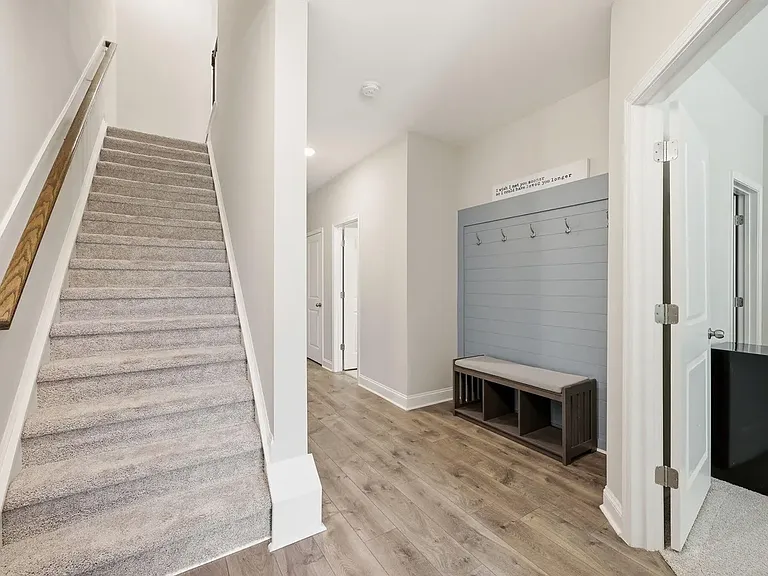 976 Gateway Commons Cir — Photo 27