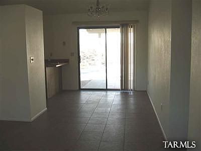 3rd image of 2000 S Westmont Dr