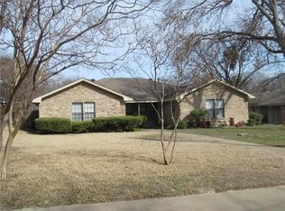 358 Park Brook Dr, Dallas, TX 75218