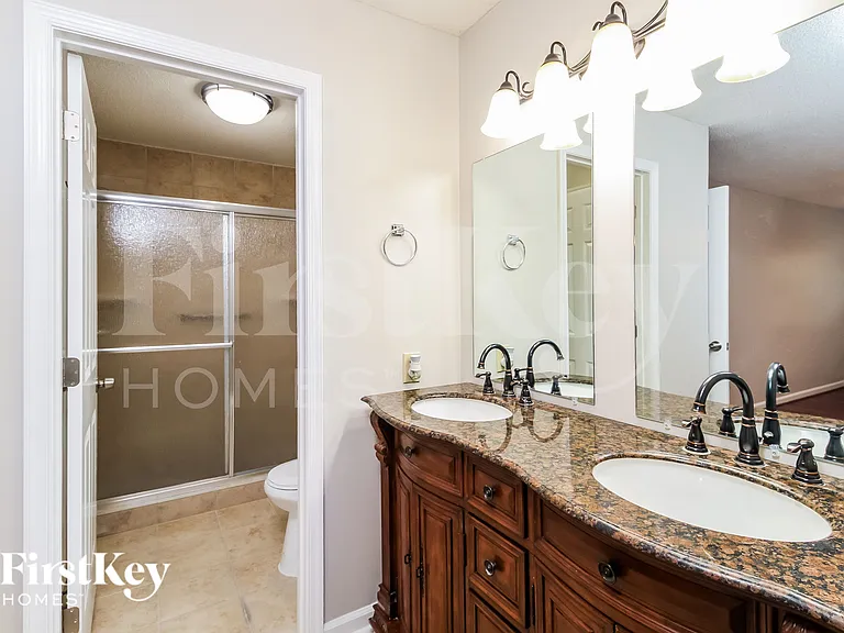3005 Manchester Dr — Photo 12