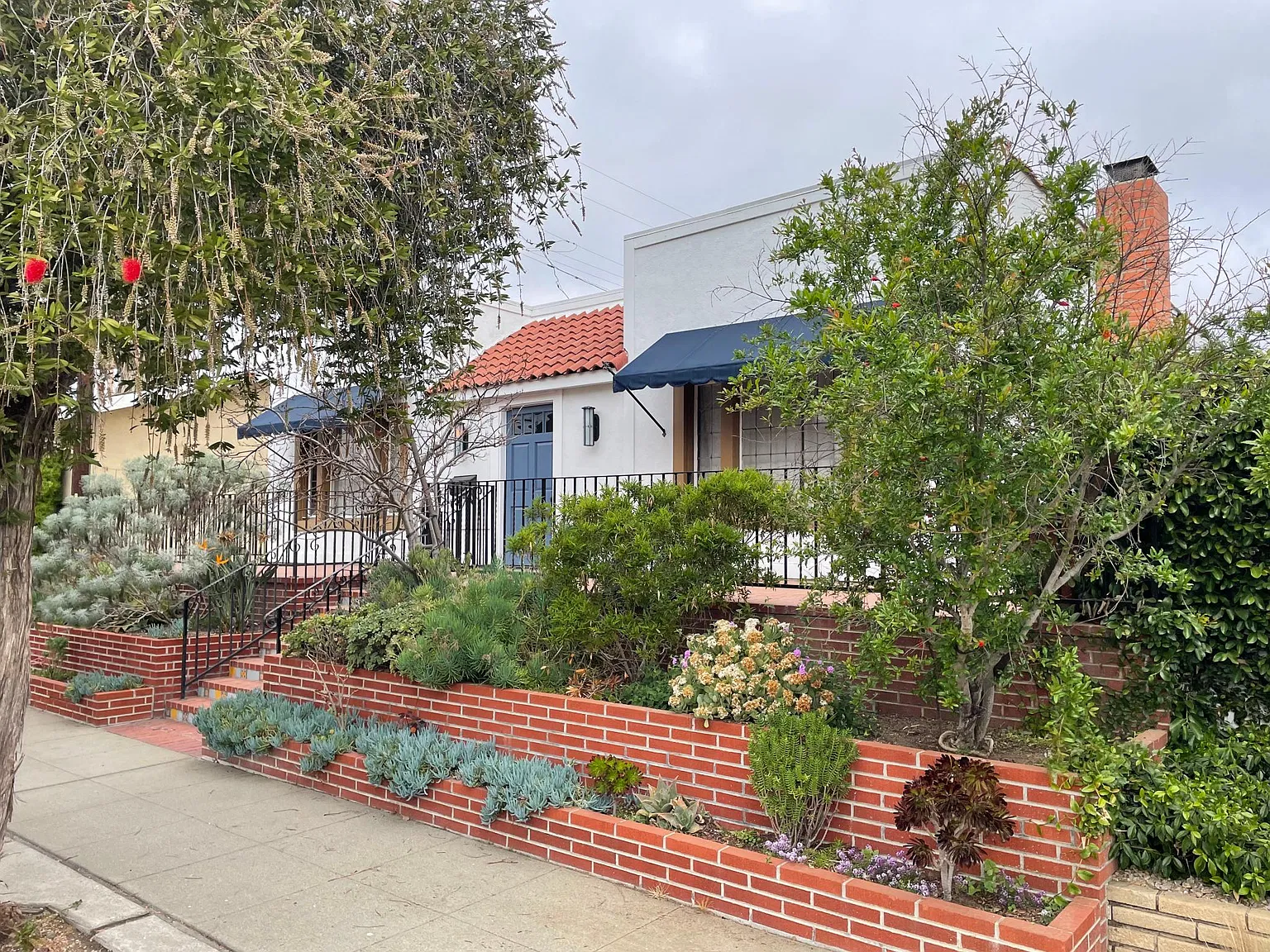2 bed, 1704 sqft, $4,000 — Photo 3