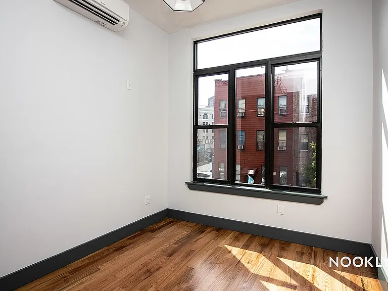 18 Park St #1L — Photo 6