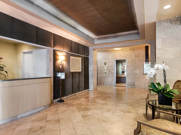 200 East End Avenue image 2 of 8