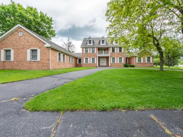 36755 N Thoroughbred Dr, Wadsworth, IL 60083