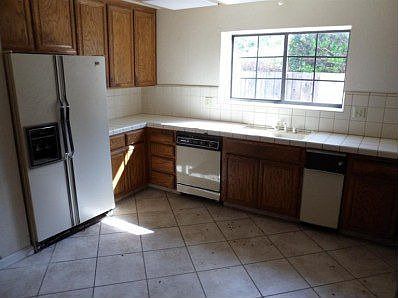 4th image of 823 Villa Vista Ct