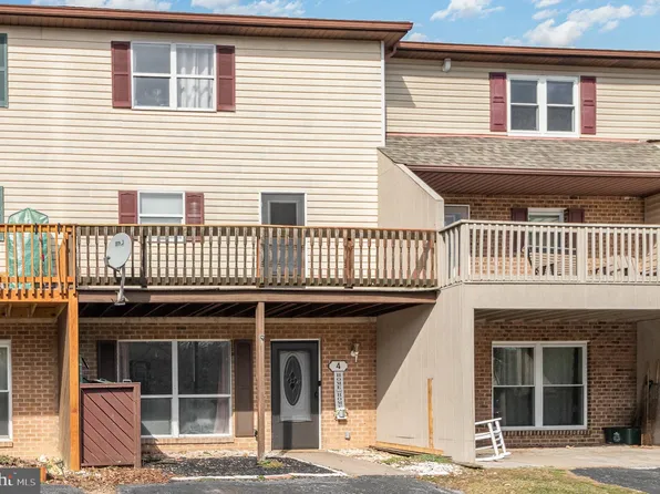4 Dartmouth Ct, Mechanicsburg, PA 17055