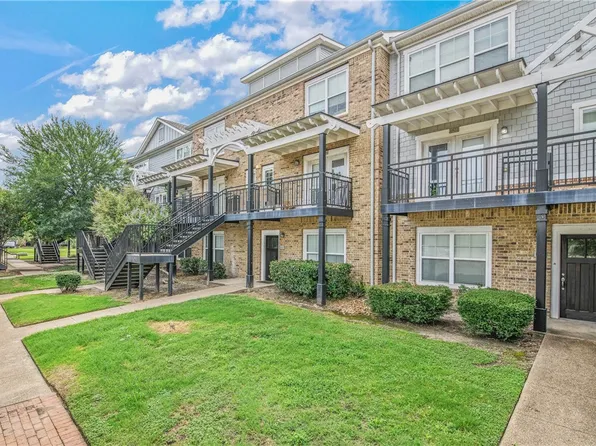 1725 Harvey Mitchell #1821, College Station, TX 77840