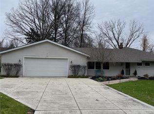 33275 Arthur Rd, Solon, OH 44139