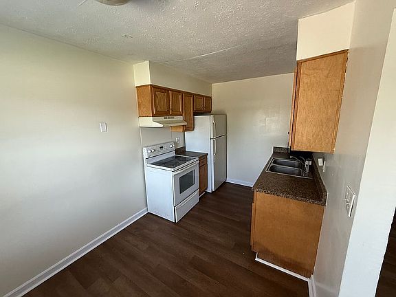 5th image of 3220 Fordhaven Rd