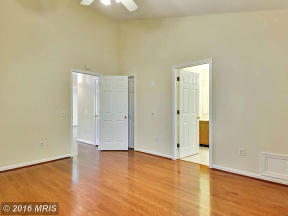 Upper Level Vaulted Master Bedroom Haven