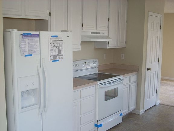 2nd image of 109 Berkshire Blvd