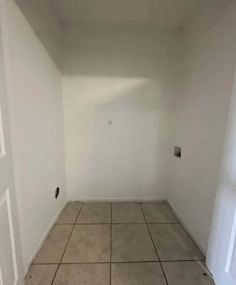 4212 Desoto Ave — Photo 11
