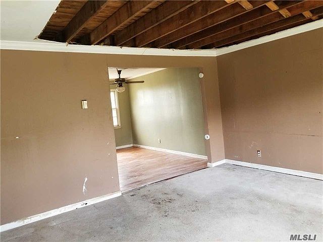 2nd image of 25 Mayhew Ave