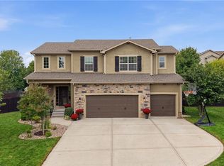 104 S Eastglen Dr, Raymore, MO 64083