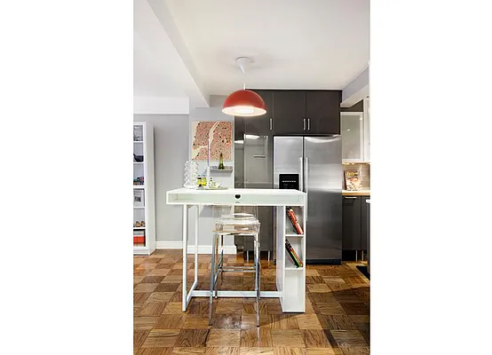 Sold by Warburg | media 18