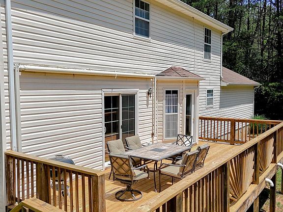 4th image of 112 Pine Crest Ln